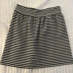 Black/white striped pencil skirt
